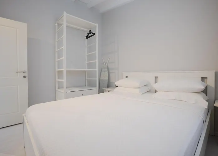 Aegean - Marina & Chios Island View Apartamento Çeşme