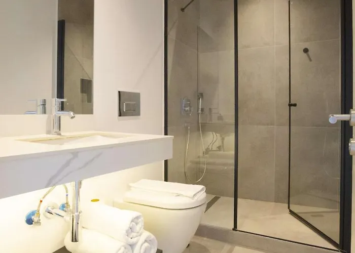 Апартаменти Aegean - Marina & Chios Island View Чешме