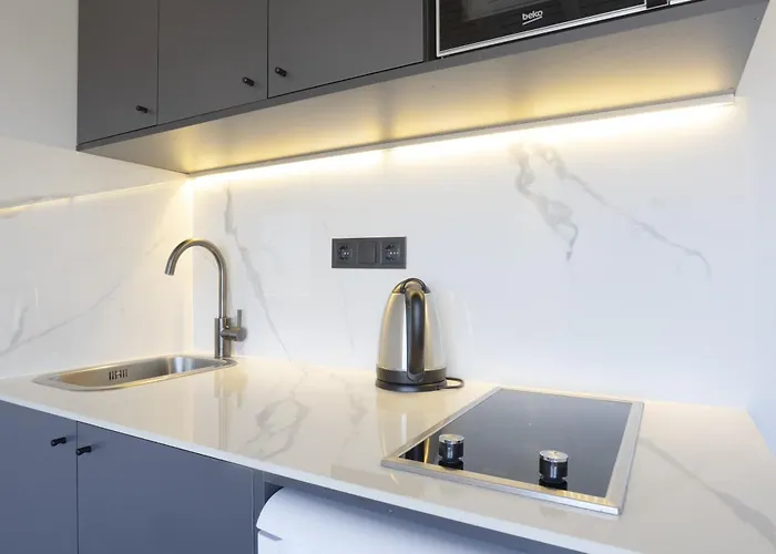 Aegean - Marina & Chios Island View Апартаменти