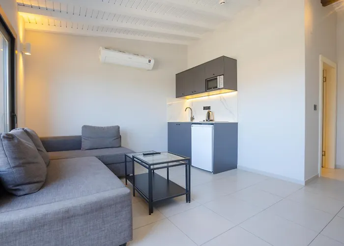 Aegean - Marina & Chios Island View * Чешме